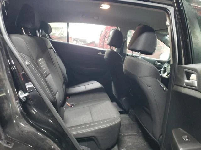 Kia Sportage, снимка 10 - Автомобили и джипове - 48809857