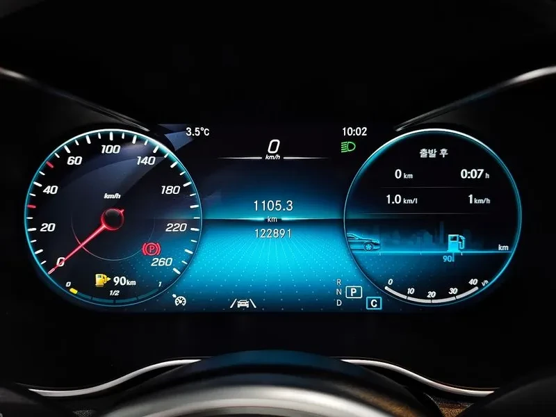 Mercedes-Benz GLC 220 D 4Matic Coupe, снимка 8 - Автомобили и джипове - 53826294