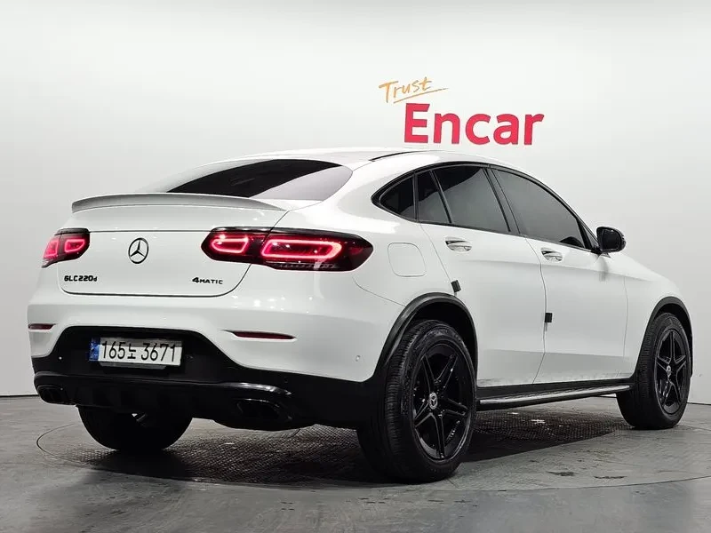 Mercedes-Benz GLC 220 D 4Matic Coupe, снимка 2 - Автомобили и джипове - 53826294