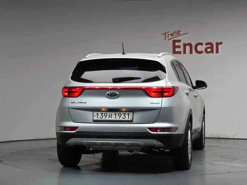 Kia Sportage 4Th Generation Diesel 2.0 2Wd Prestige, снимка 4 - Автомобили и джипове - 56016371