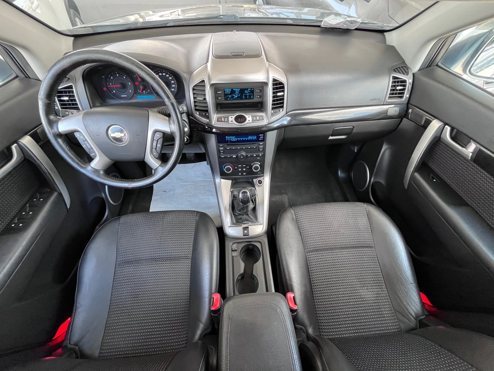 Chevrolet Captiva 2.2CRDI Facelift / 6+ 1 - изображение 8