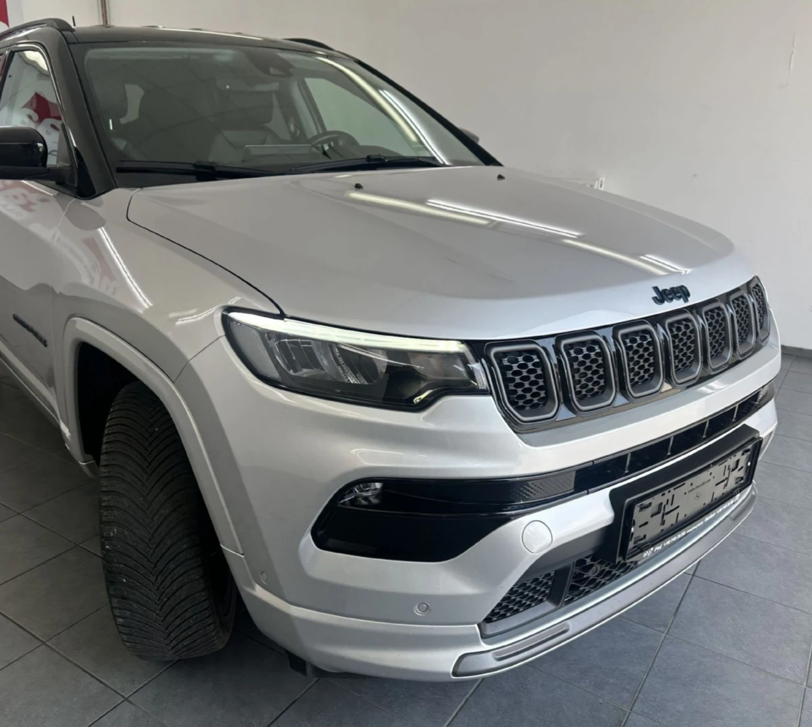 Jeep Compass 1.3 GSE PHEV 4XE.KAMERA.NAVI.LED - изображение 2
