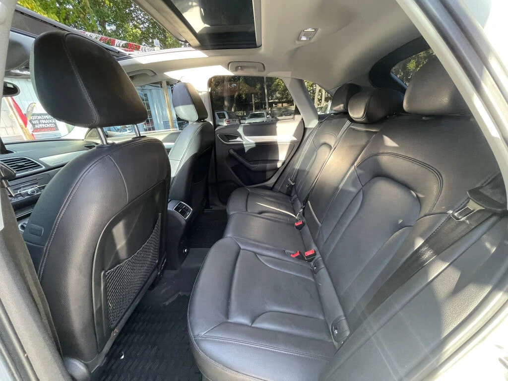 Audi Q3 QUATTRO* PROGRESIV* S-LINE* АвтоКредит(ЦЕНА ДО БГ), снимка 13 - Автомобили и джипове - 53714189