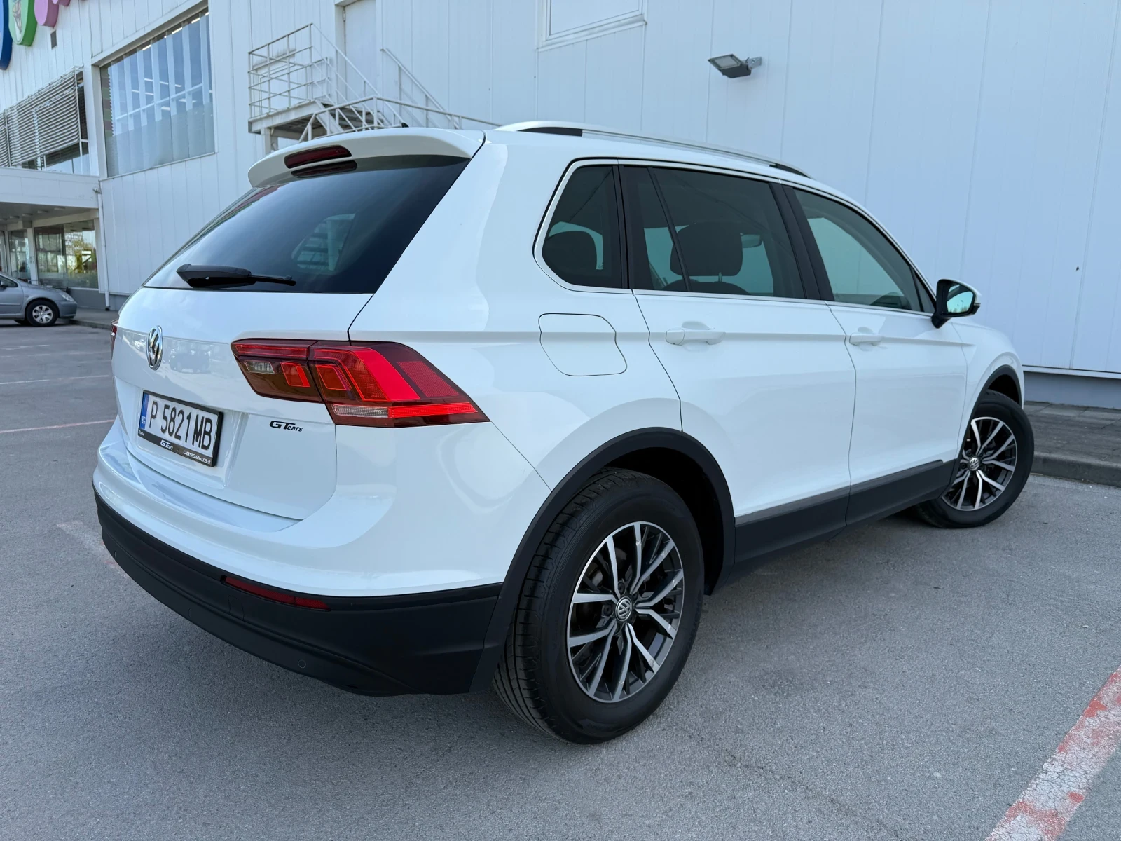 VW Tiguan 2.0TDI DSG, снимка 5 - Автомобили и джипове - 54227007