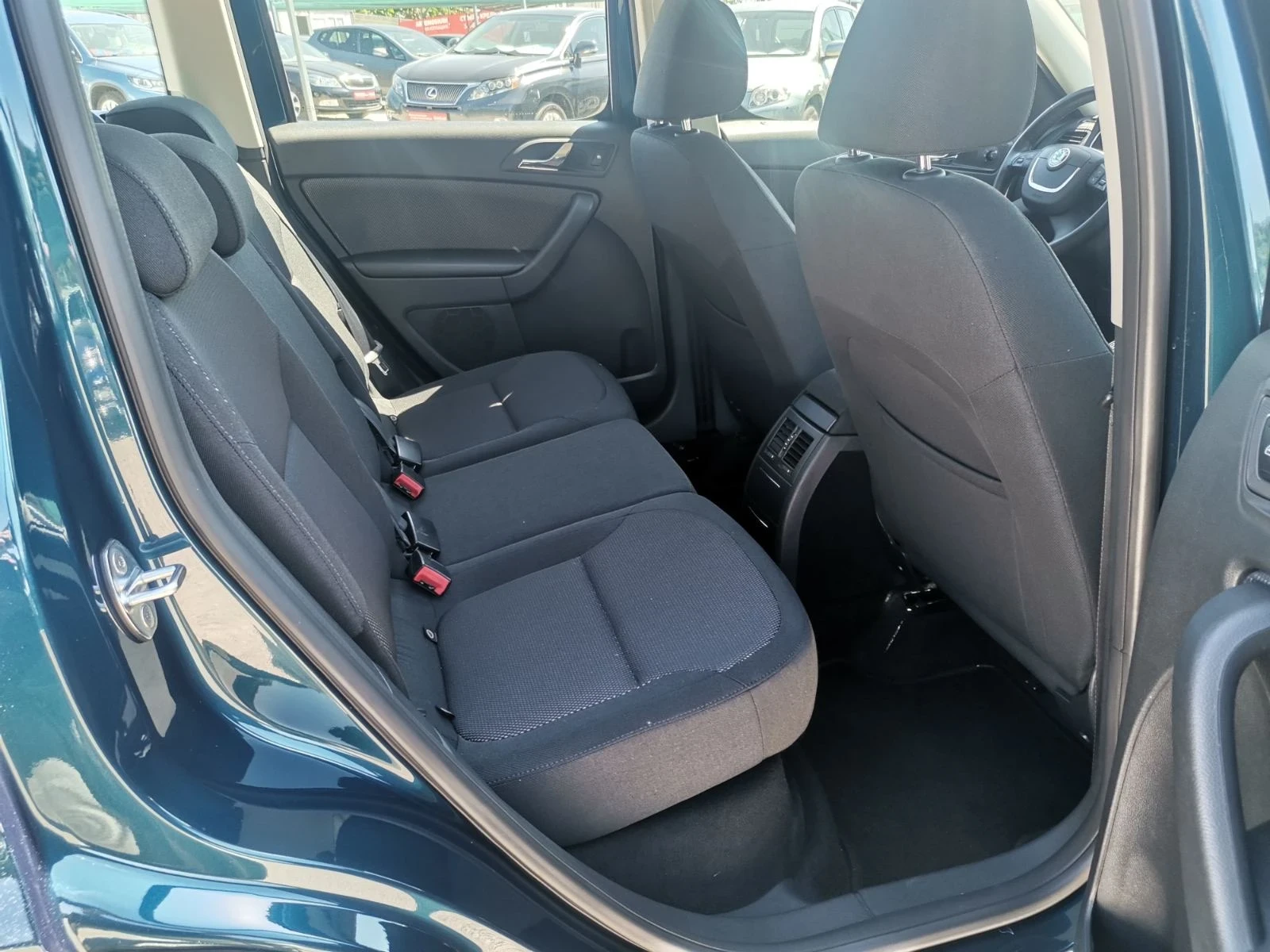 Skoda Yeti 2.0 TDI 4x4!!!69000 KM!!!69000 KM!!!, снимка 14 - Автомобили и джипове - 54690990