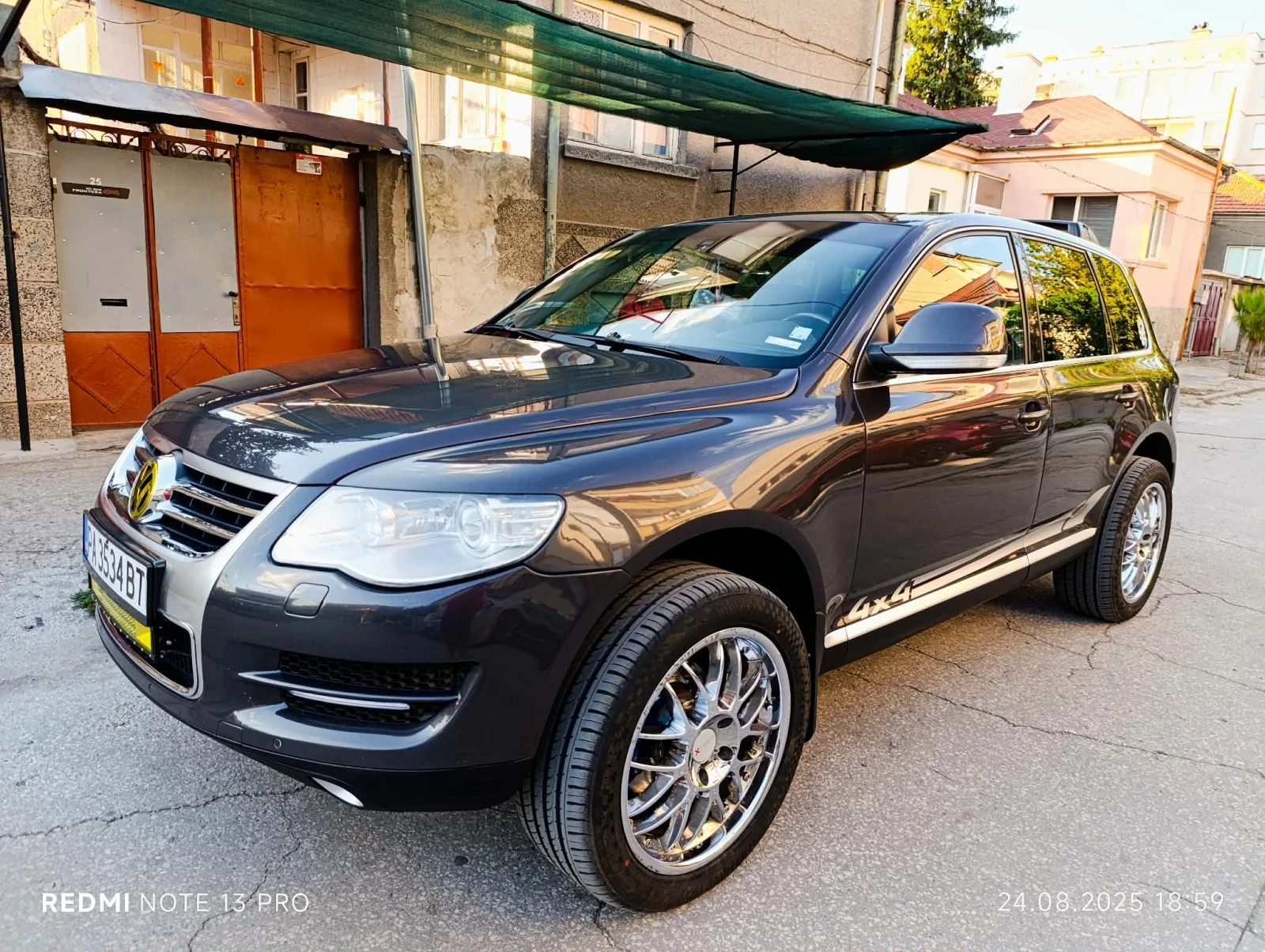 VW Touareg 3.0, снимка 3 - Автомобили и джипове - 55425211