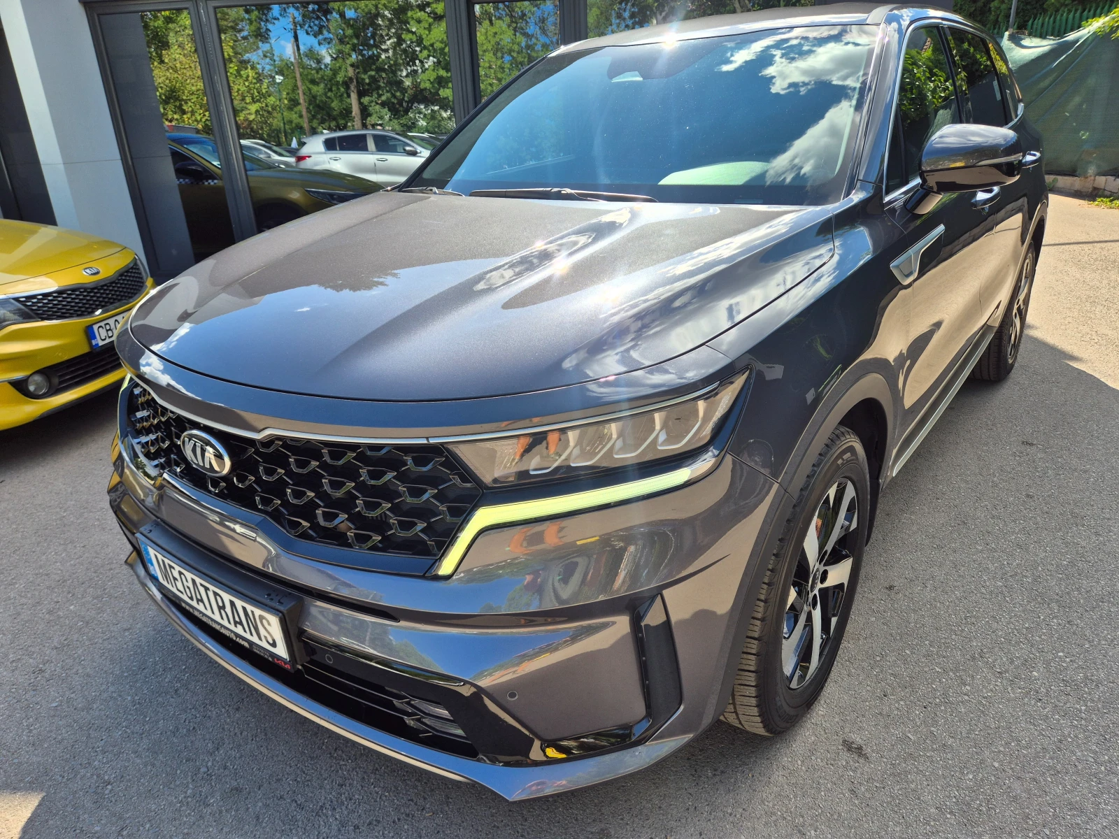 Kia Sorento 2.2 4X4 CRDI - Наличен в БГ, снимка 2 - Автомобили и джипове - 55953993