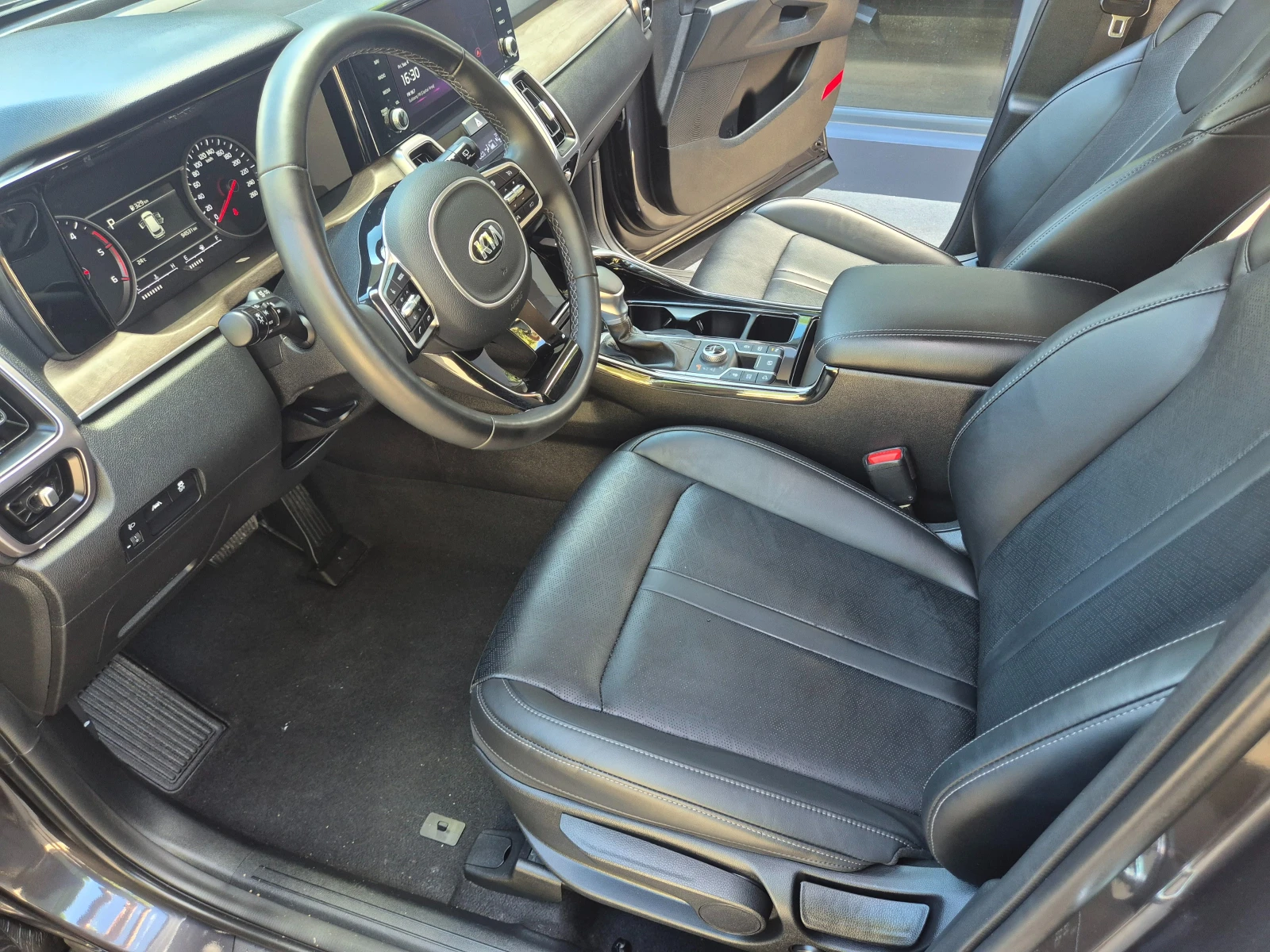 Kia Sorento 2.2 4X4 CRDI - Наличен в БГ, снимка 5 - Автомобили и джипове - 55953993