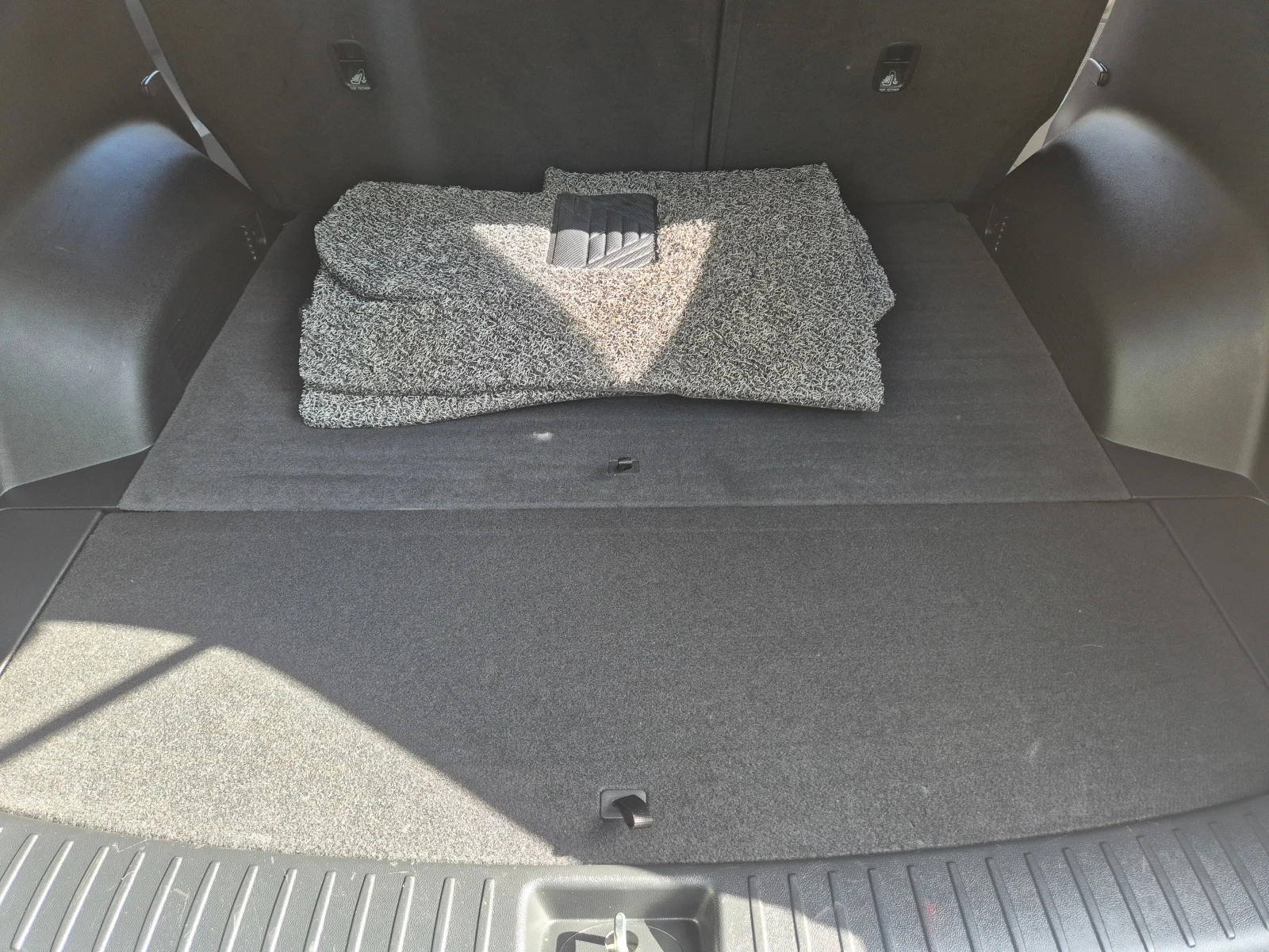Kia Sorento 2.2 4X4 CRDI - Наличен в БГ, снимка 15 - Автомобили и джипове - 55953993