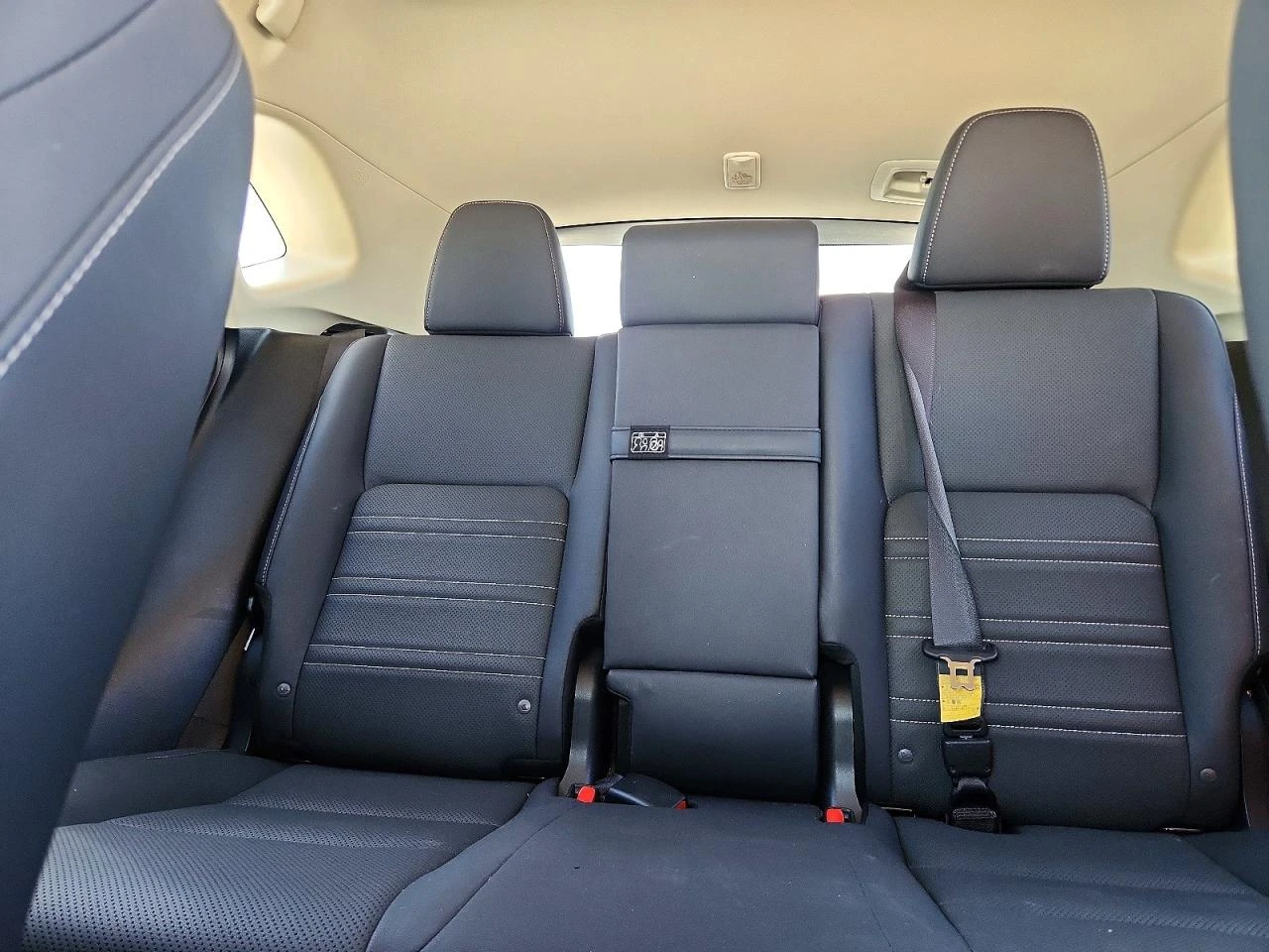 Lexus NX 300 2.0l Base, снимка 10 - Автомобили и джипове - 56059323