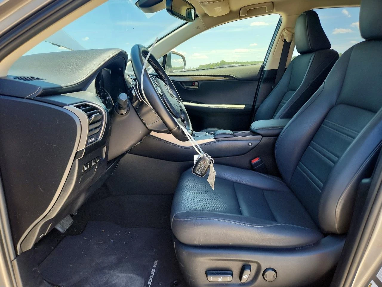 Lexus NX 300 2.0l Base, снимка 7 - Автомобили и джипове - 56059323