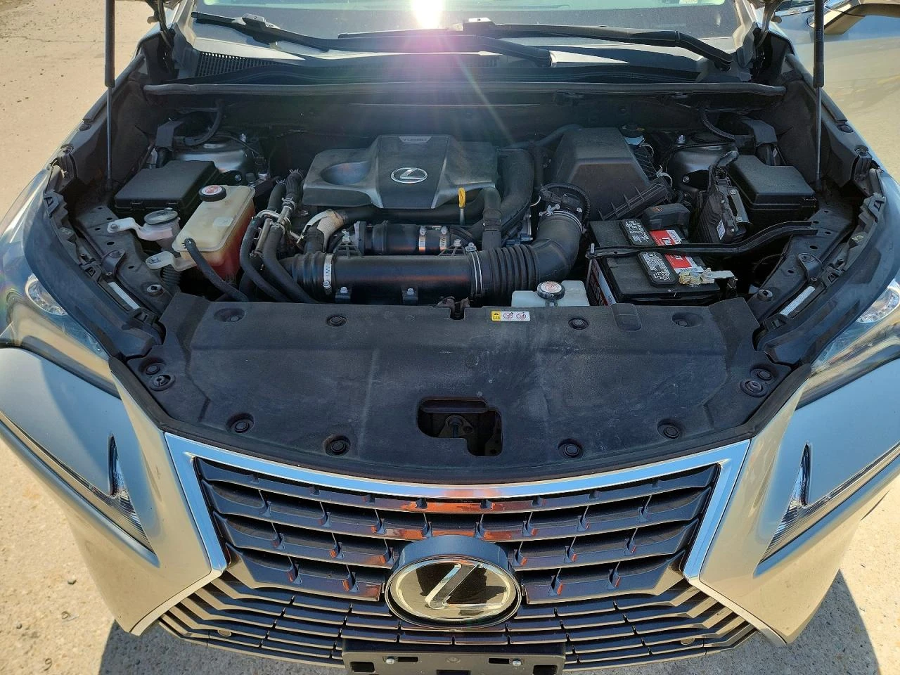 Lexus NX 300 2.0l Base, снимка 12 - Автомобили и джипове - 56059323