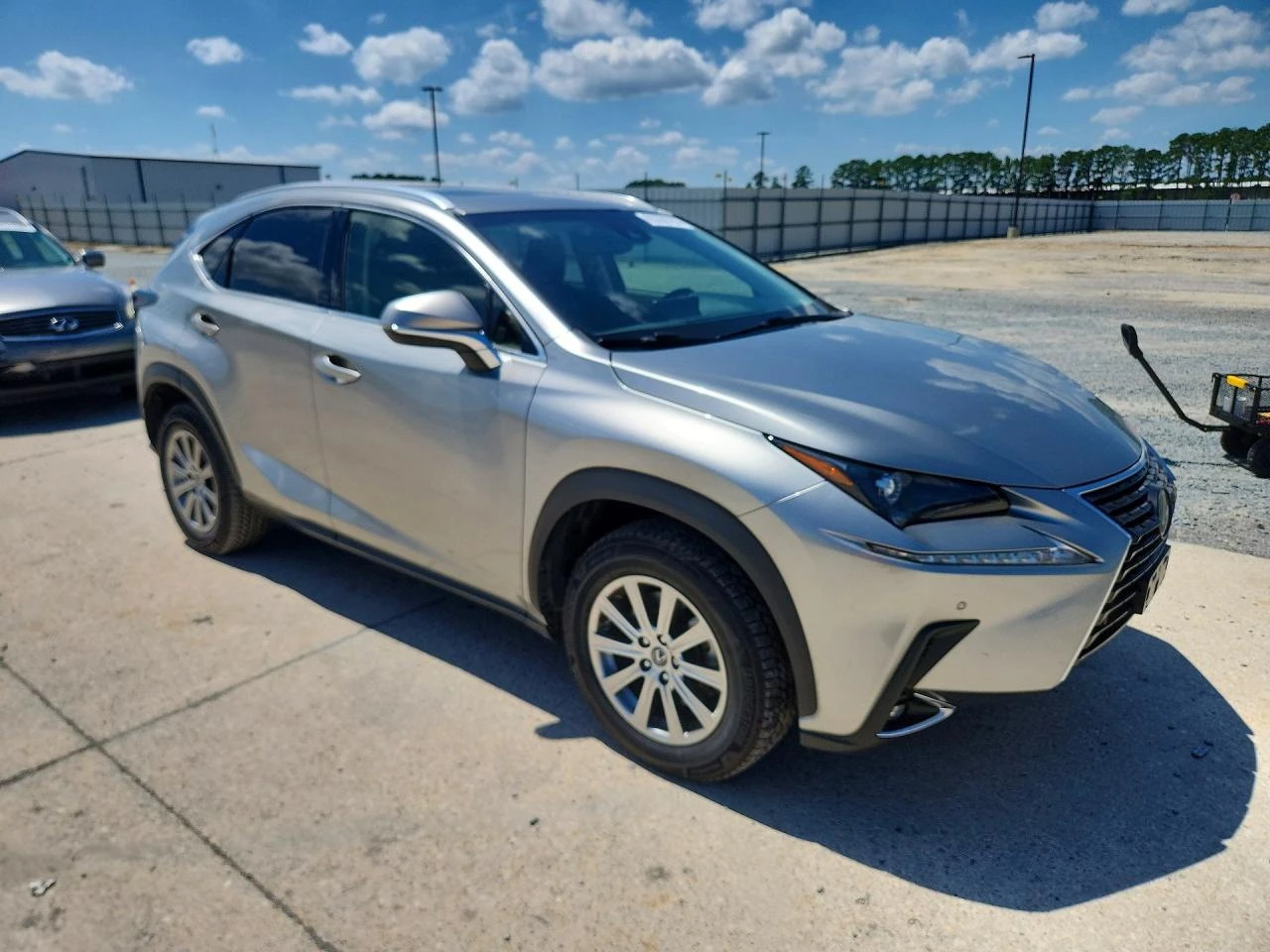 Lexus NX 300 2.0l Base, снимка 4 - Автомобили и джипове - 56059323
