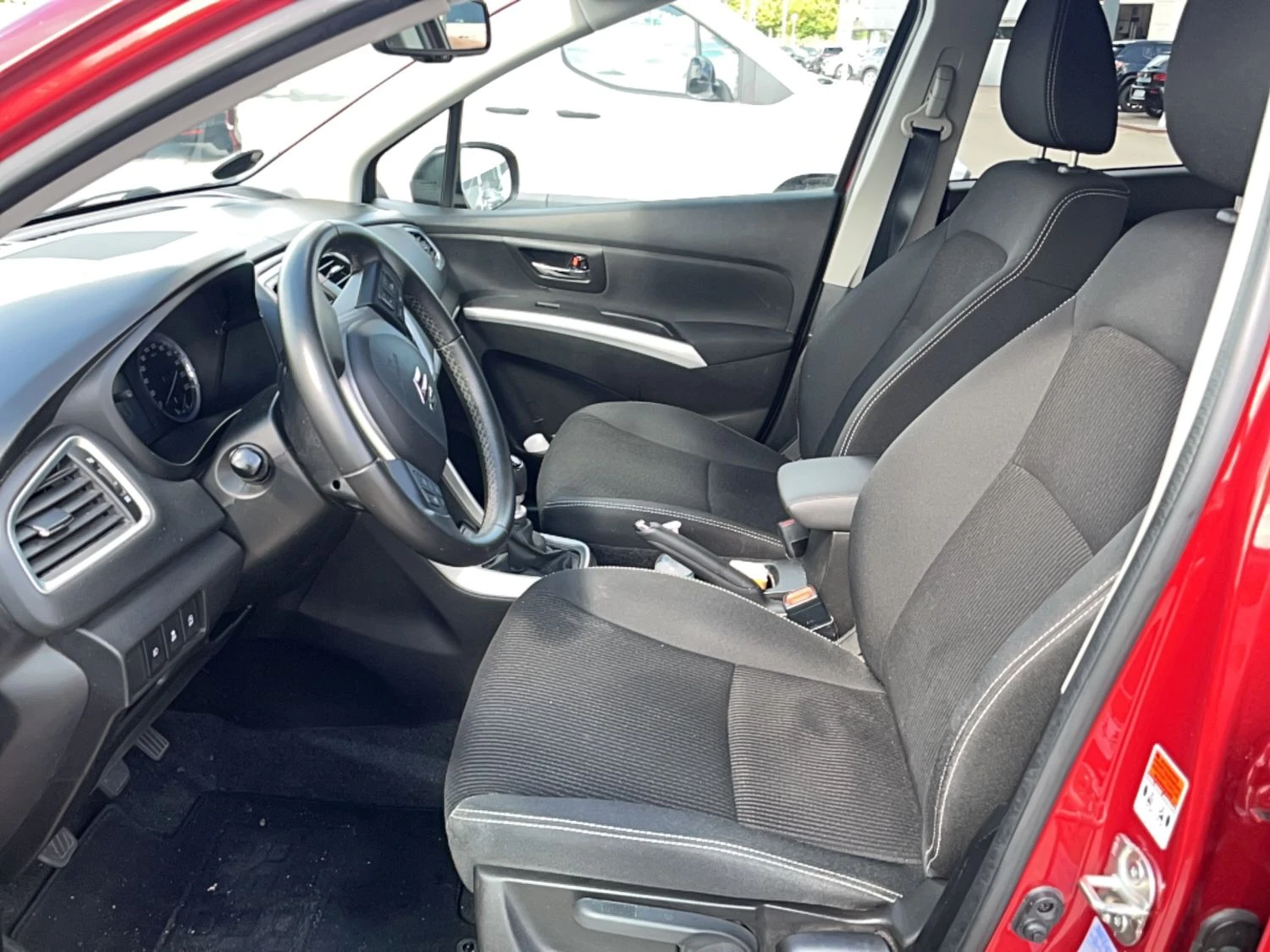Suzuki SX4 S-Cross Active 1.4 Бензин, снимка 10 - Автомобили и джипове - 56065841