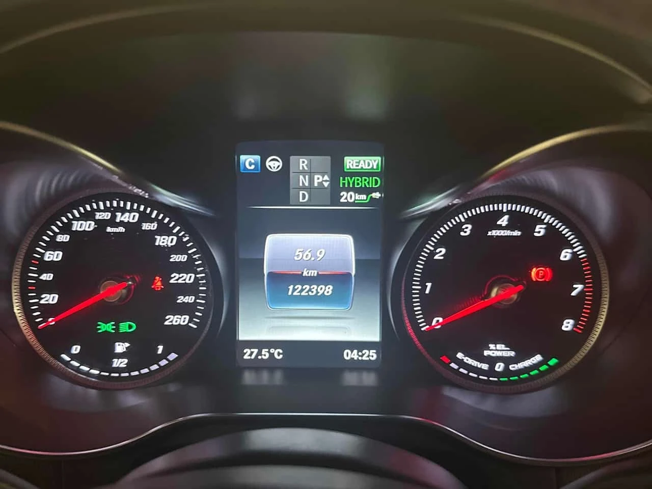 Mercedes-Benz GLC * 350e * CARFAX * ОПЦИЯ ЗА ФИНАНСИРАНЕ, снимка 8 - Автомобили и джипове - 56202513