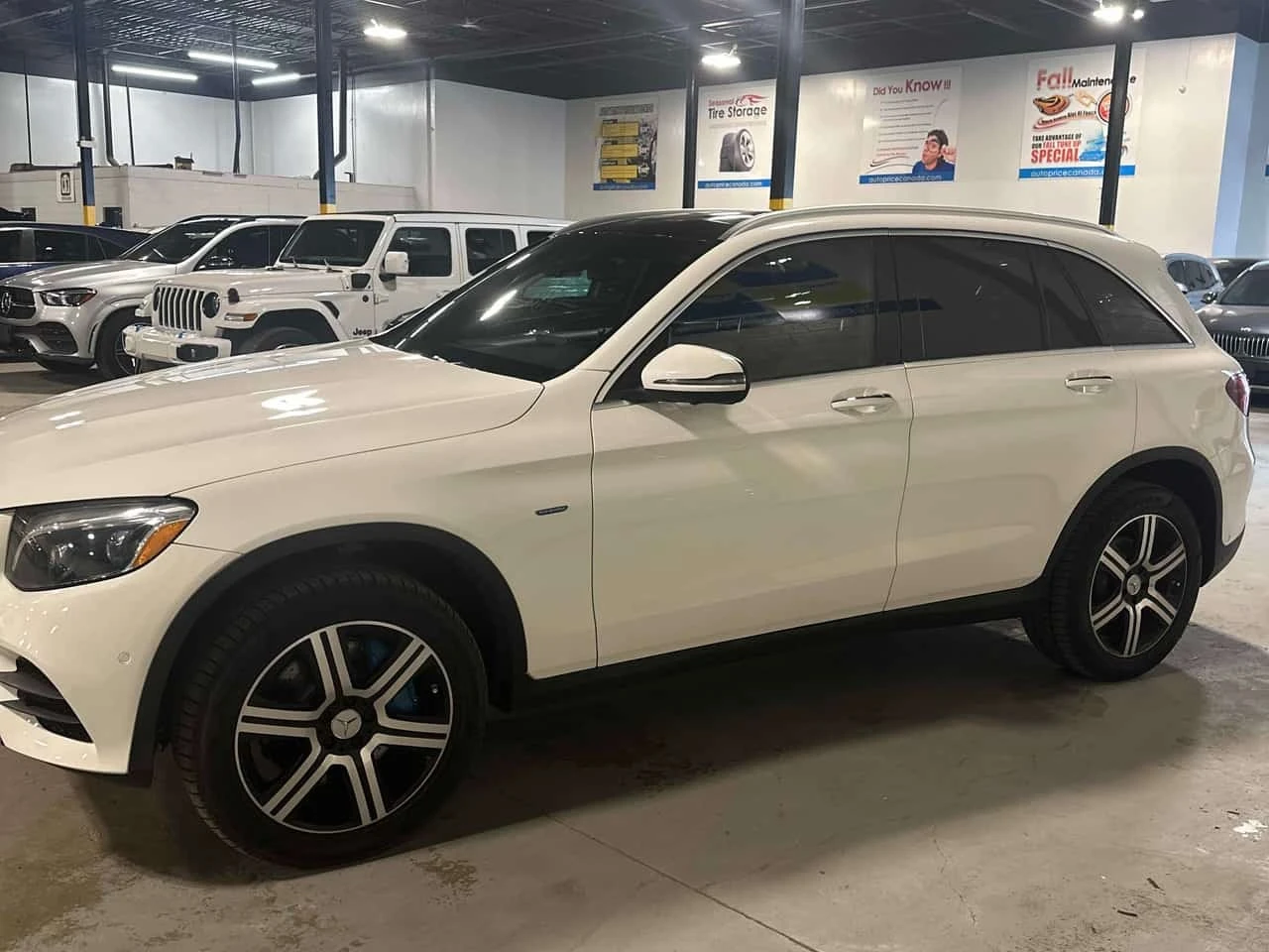 Mercedes-Benz GLC * 350e * CARFAX * ОПЦИЯ ЗА ФИНАНСИРАНЕ, снимка 2 - Автомобили и джипове - 56202513