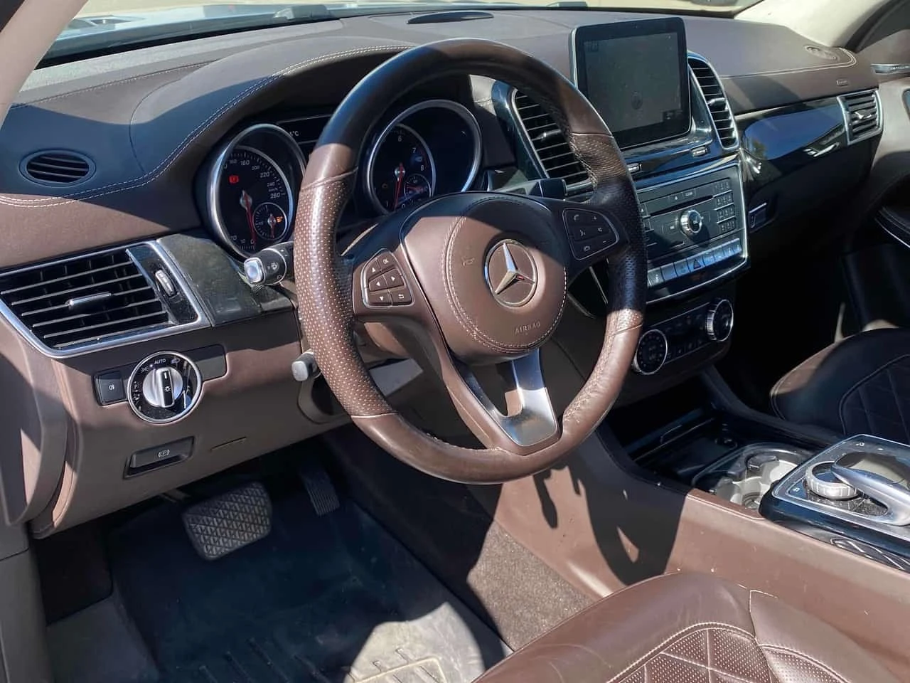 Mercedes-Benz GLS 500 / Harman Kardon / 360 / Обдухване , снимка 5 - Автомобили и джипове - 56243089