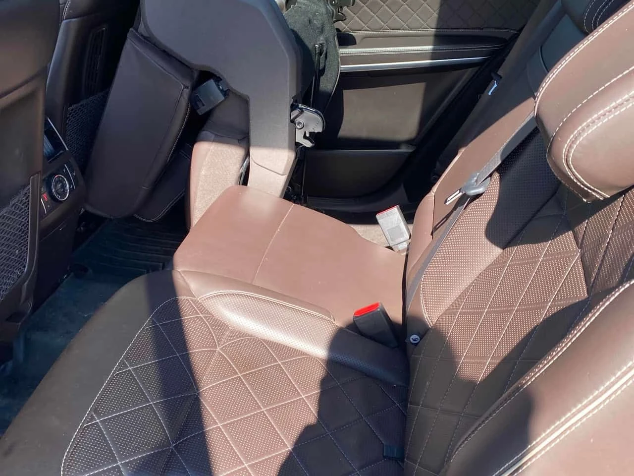 Mercedes-Benz GLS 500 / Harman Kardon / 360 / Обдухване , снимка 11 - Автомобили и джипове - 56243089