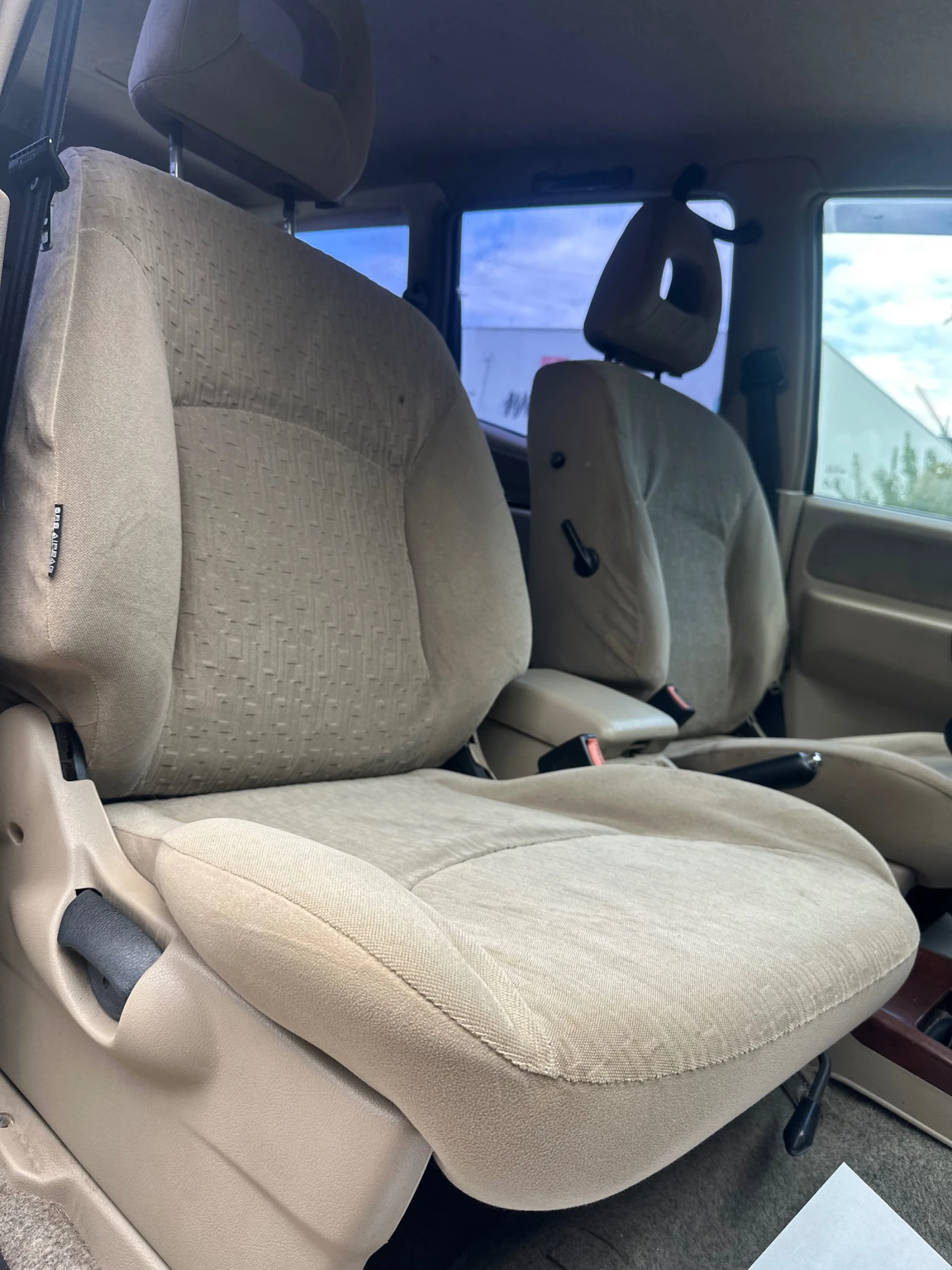 Nissan Terrano 3.0 TDI * БЕЗ РЪЖДИ* , снимка 12 - Автомобили и джипове - 56254216
