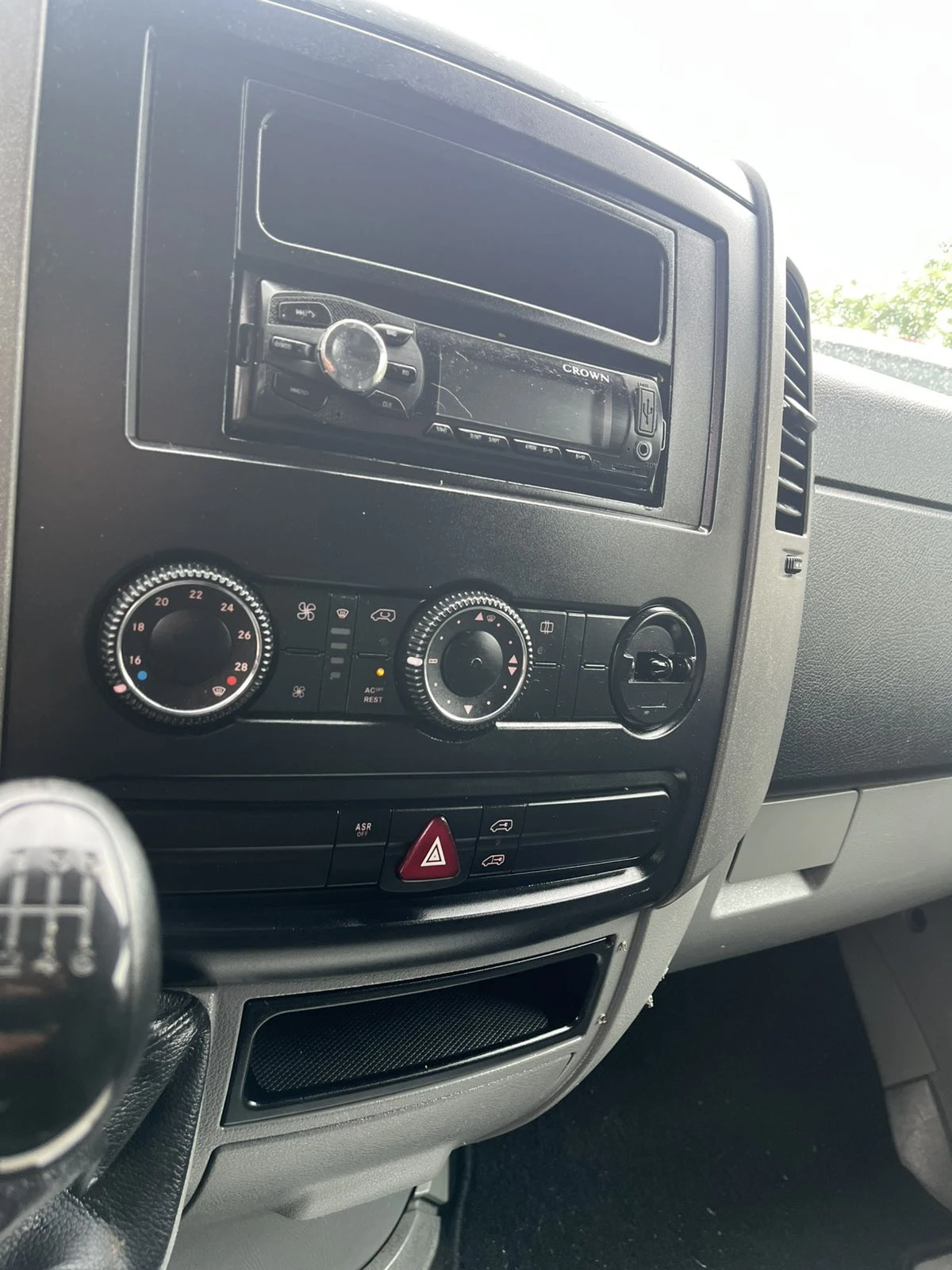 VW Crafter 2.5TDI KLIMATRONIK, снимка 13 - Бусове и автобуси - 54481963