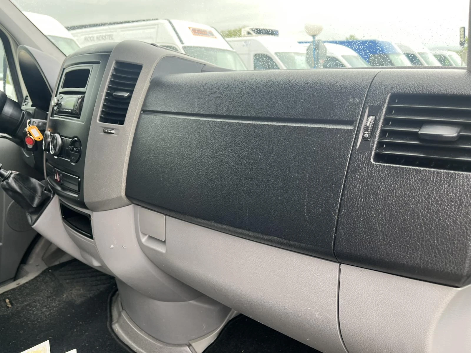 VW Crafter 2.5TDI KLIMATRONIK, снимка 10 - Бусове и автобуси - 54481963