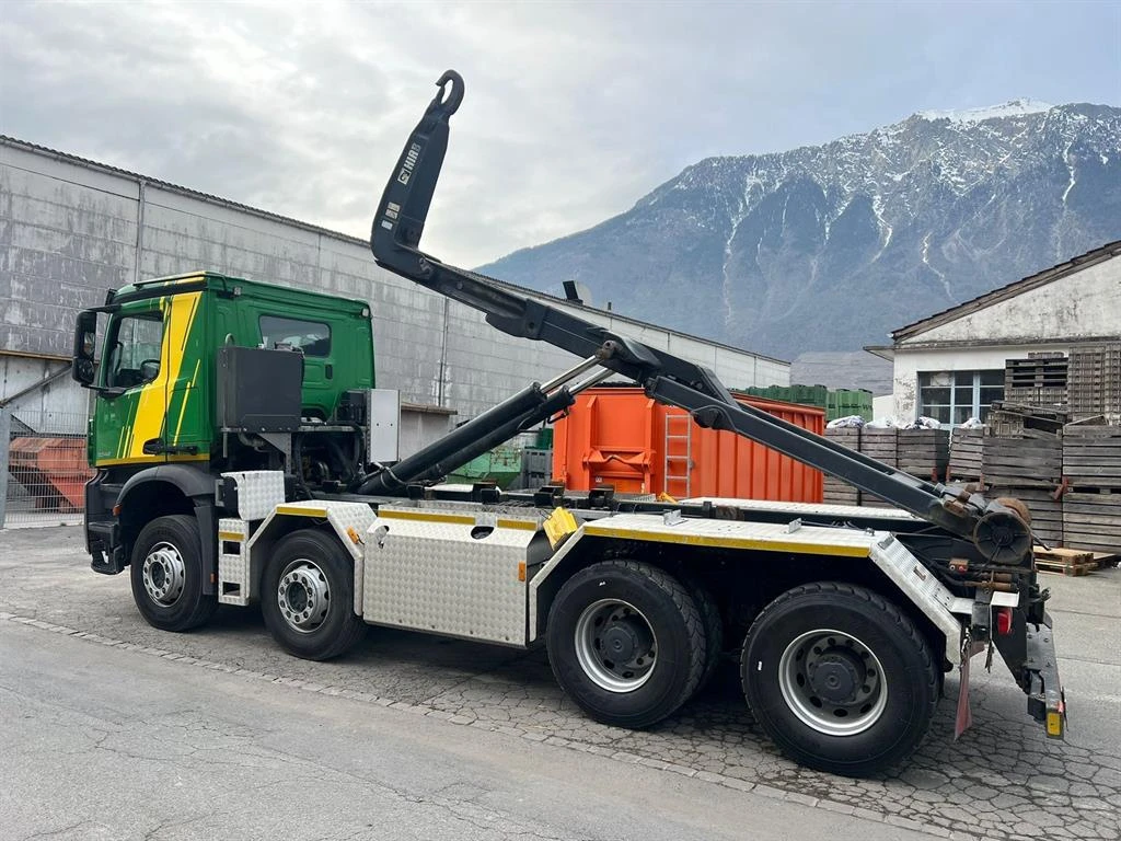 Mercedes-Benz Arocs 3248 - изображение 8