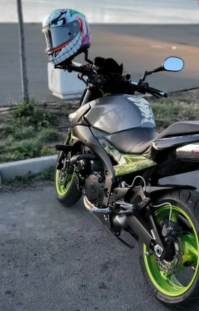 ������ Suzuki Gsr