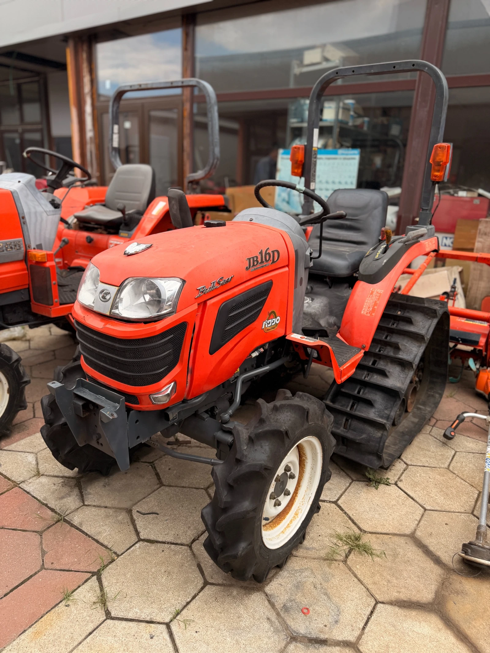 Трактор Kubota JB16D