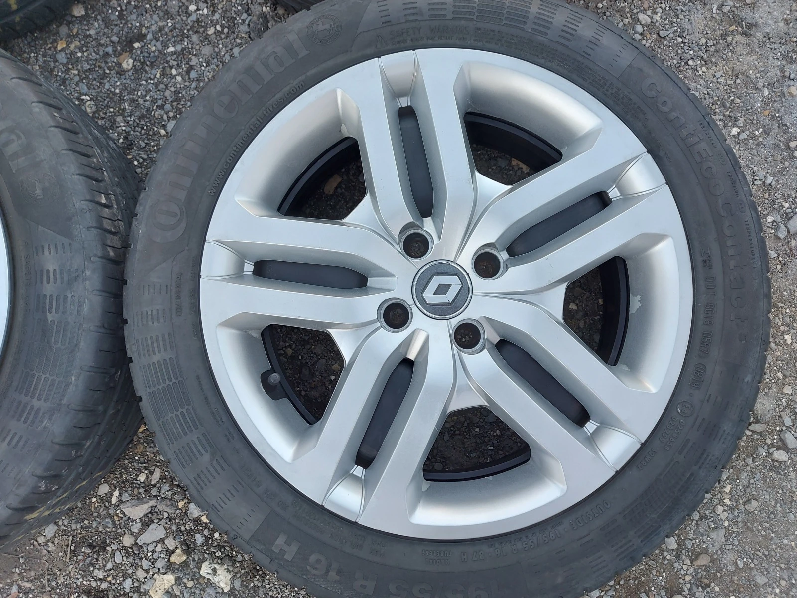    195/55R16  Renault Zoe | Mobile.bg   4