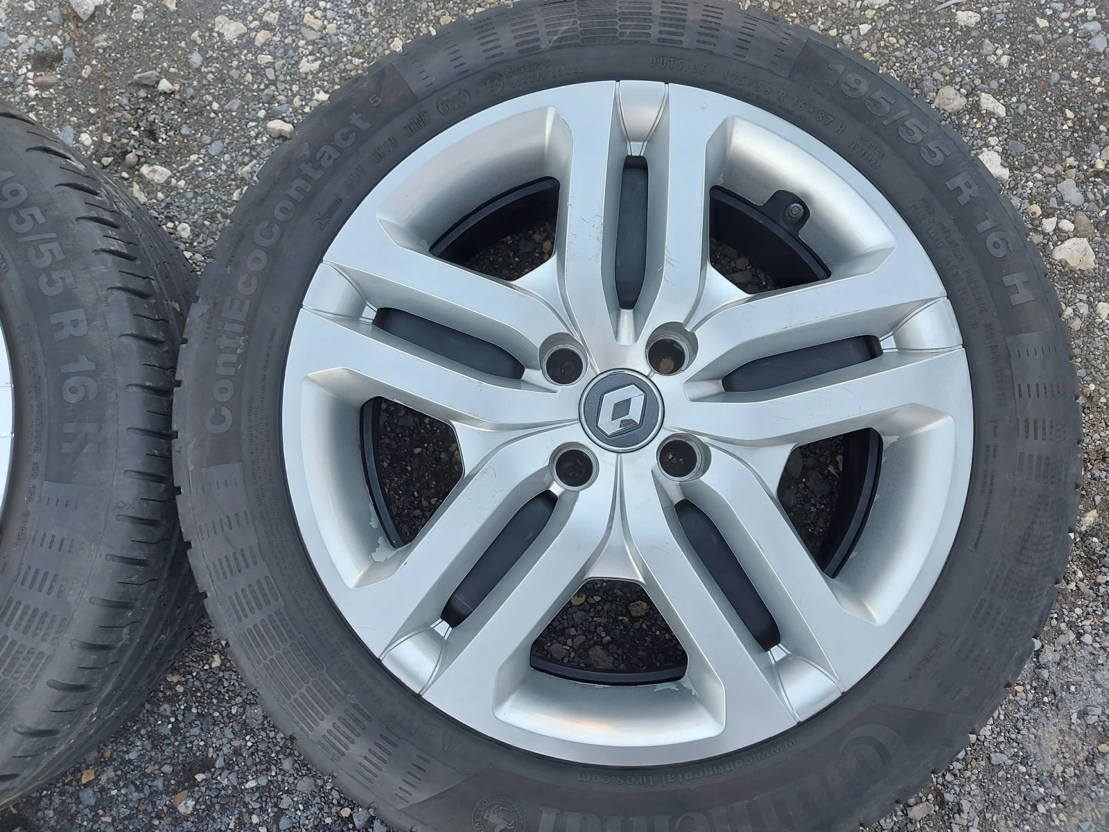    195/55R16  Renault Zoe | Mobile.bg   6