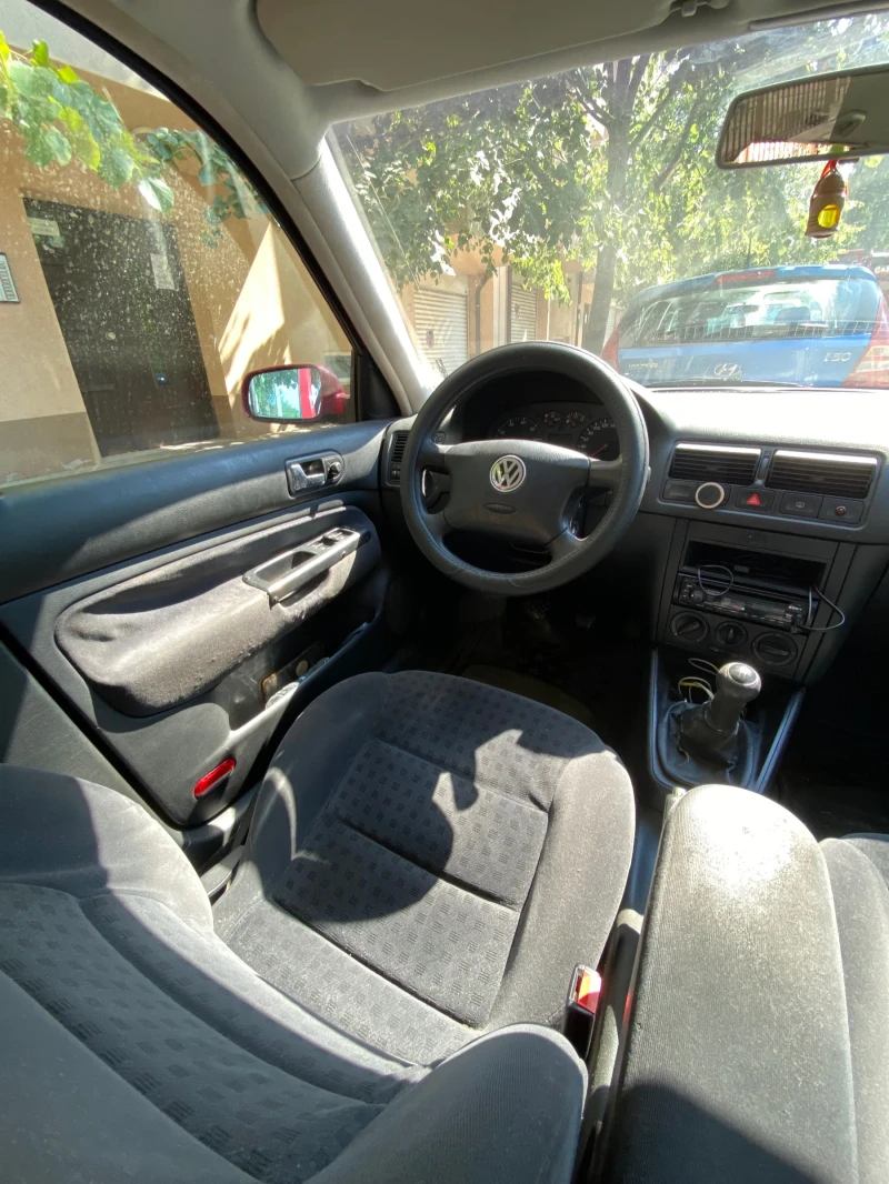 VW Golf 4 1.6 SR, снимка 10 - Автомобили и джипове - 46927749