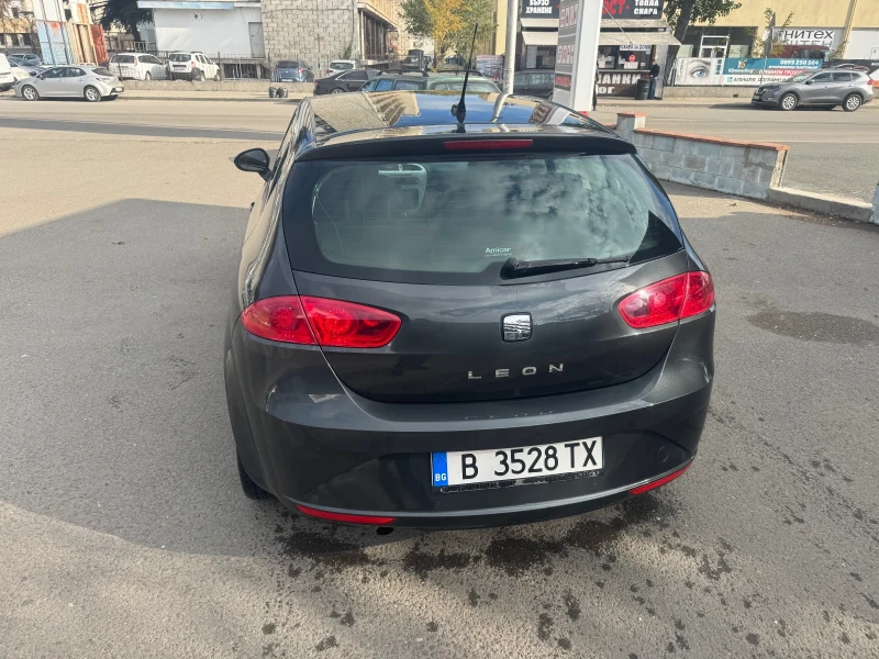 Seat Leon 1.6 TDI Лизинг, снимка 4 - Автомобили и джипове - 48200408