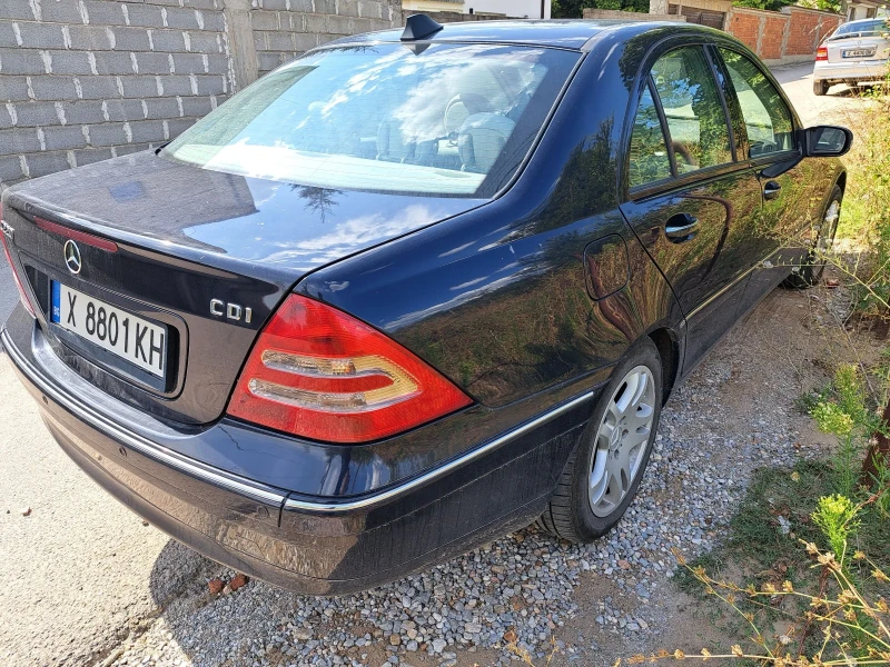 Mercedes-Benz C 220, снимка 14 - Автомобили и джипове - 48430845