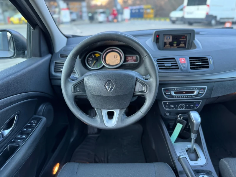 Renault Megane 1.5dCi Навигация* Автоматик* Климатроник, снимка 12 - Автомобили и джипове - 48436467