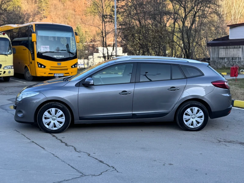 Renault Megane 1.5dCi Навигация* Автоматик* Климатроник, снимка 9 - Автомобили и джипове - 48436467