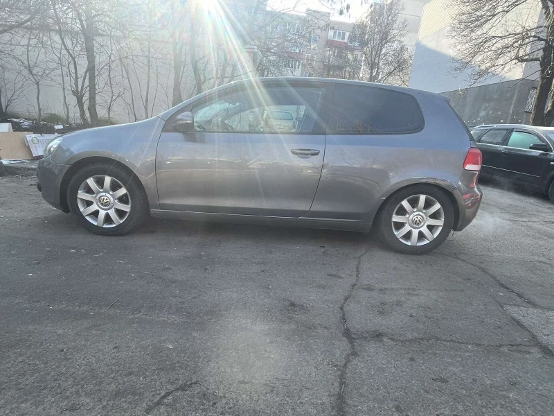 VW Golf 2.0 Tdi, снимка 3 - Автомобили и джипове - 48487660