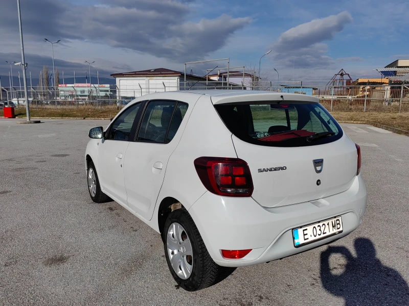 Dacia Sandero, снимка 3 - Автомобили и джипове - 49579532