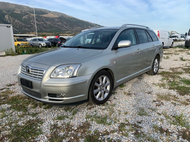 Toyota Avensis 1, 8 Бензин, снимка 2 - Автомобили и джипове - 49143582