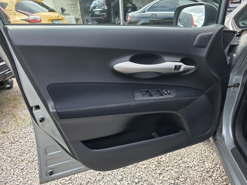 Toyota Auris 1.4d4d, снимка 7 - Автомобили и джипове - 51896875