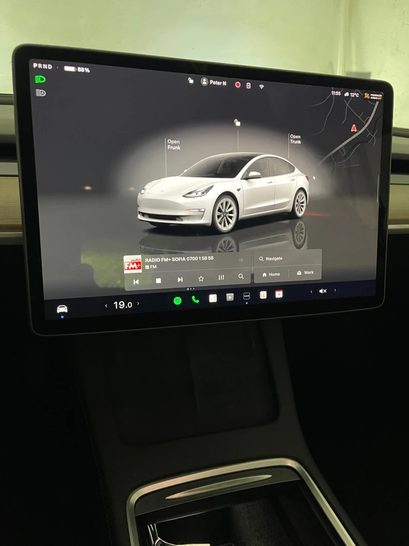 Tesla Model 3, снимка 8 - Автомобили и джипове - 52498975