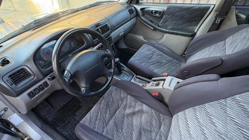 Subaru Forester SG, снимка 8 - Автомобили и джипове - 52803305