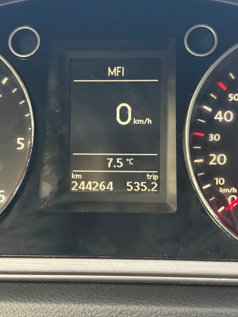 VW Passat, снимка 16 - Автомобили и джипове - 52804197