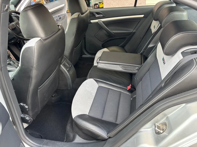 Skoda Octavia 2.0TDI VRS 170bhp DSG, снимка 9 - Автомобили и джипове - 53045469