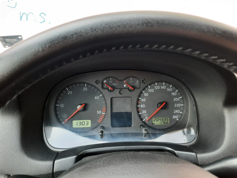 VW Bora, снимка 5 - Автомобили и джипове - 53169709