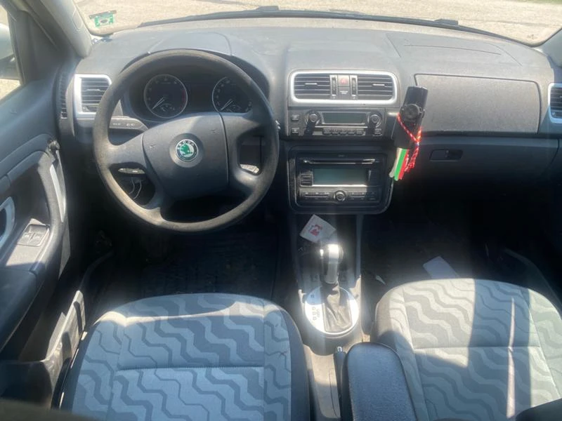 Skoda Roomster 1.6i auto, снимка 6 - Автомобили и джипове - 37089999