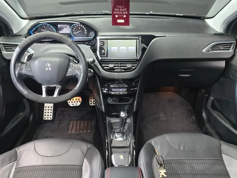 Peugeot 2008 1.6 BlueHDI - САМО 30% АВАНС, снимка 7 - Автомобили и джипове - 56016822