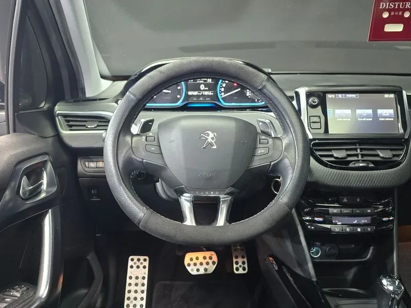 Peugeot 2008 1.6 BlueHDI - САМО 30% АВАНС, снимка 13 - Автомобили и джипове - 56016822