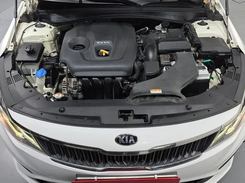 Kia K5 2.0 LUXURY, снимка 6 - Автомобили и джипове - 56304740