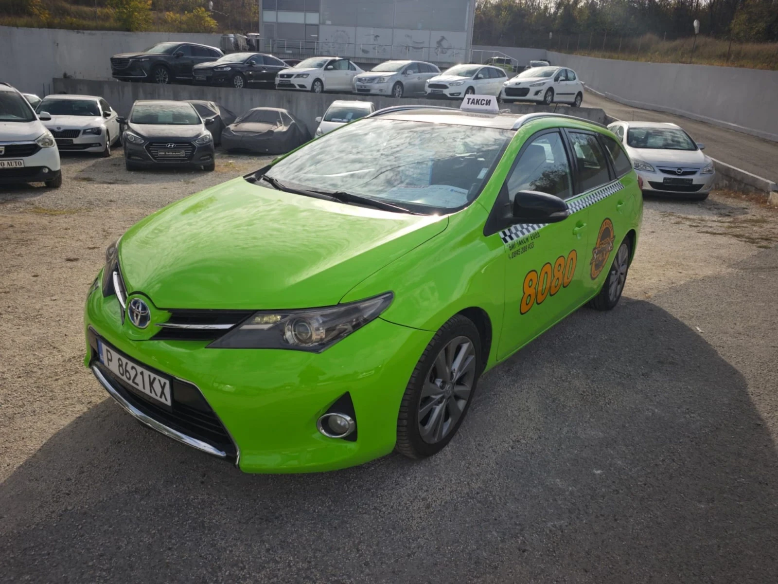 Toyota Auris ХИБРИД* ГАЗ* ГОТОВ ЗА ТАКСИ* ОБСЛУЖЕН, снимка 1