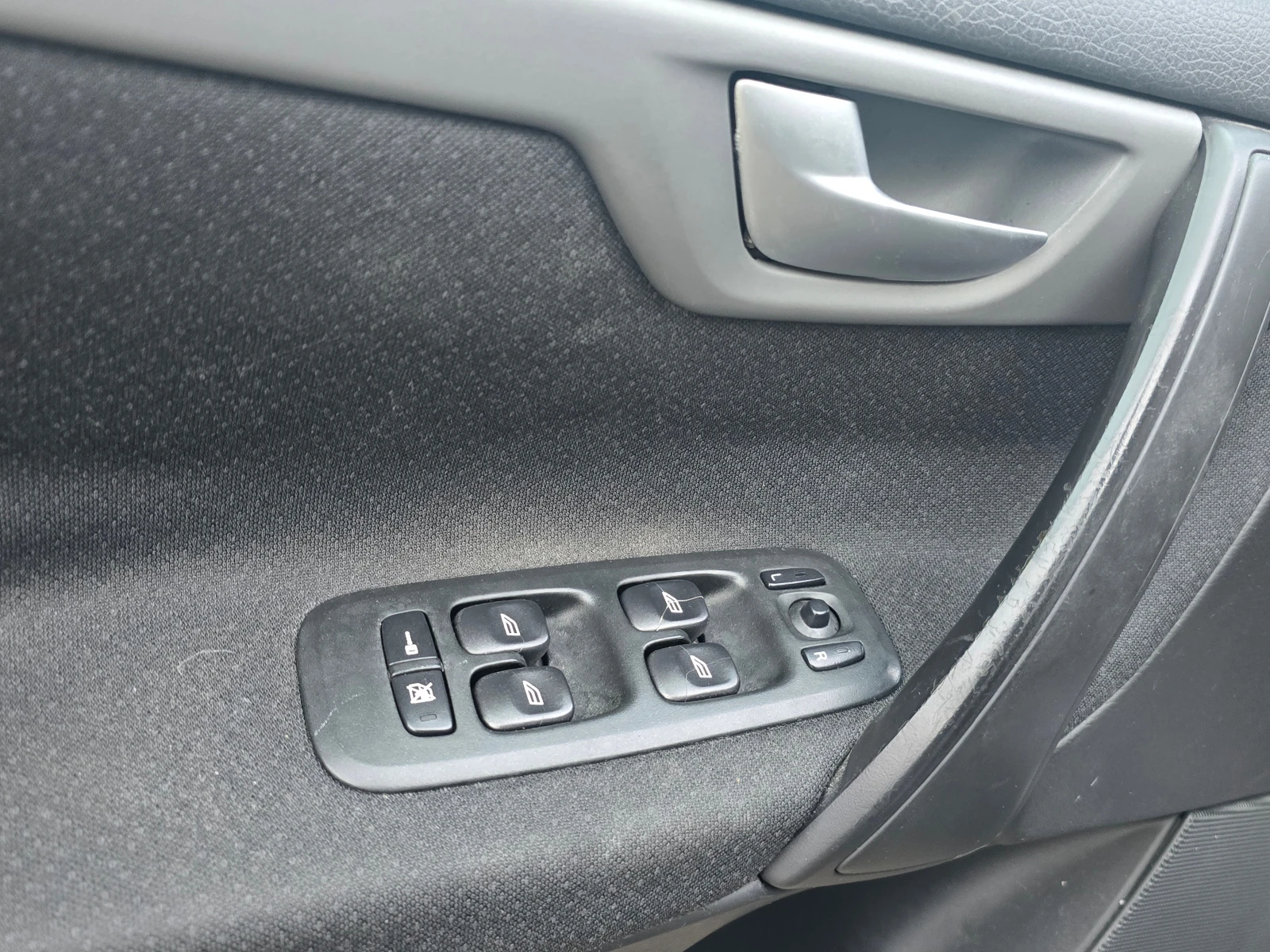 Volvo V70 2.4i/Фабричен Метан/Лизинг/Швейцария - изображение 9